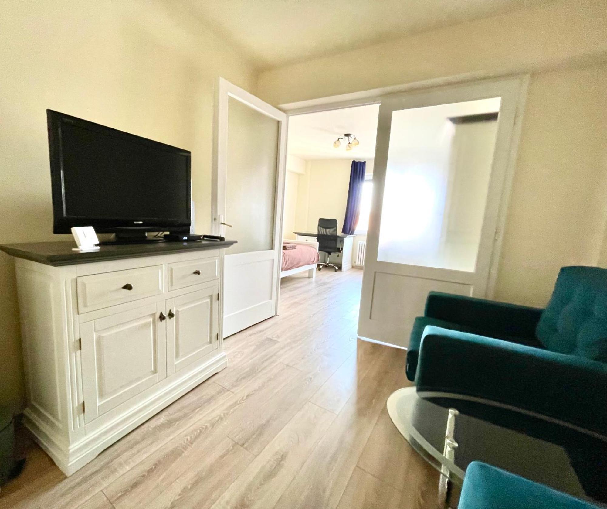 Cozy Central One Bedroom Cluj-Napoca Buitenkant foto